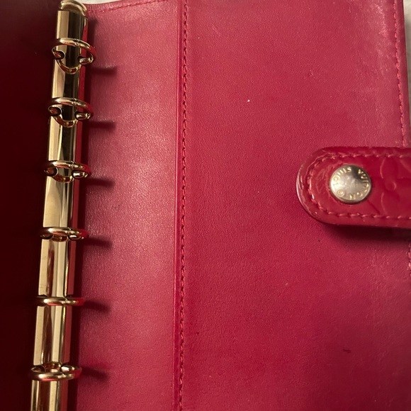 LOUIS VUITTON Small Ring Agenda Pomme D’Amour - Picture 11 of 15